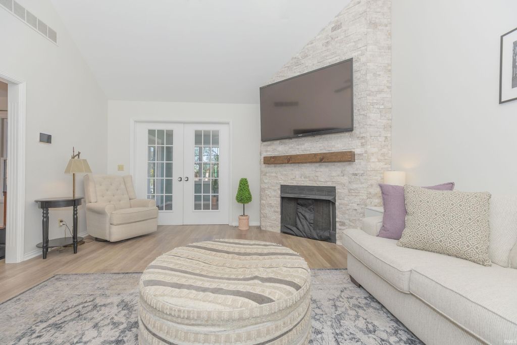 Photo of 2644 Waterstone Drive, Evansville, IN 47725 (MLS # 202619756)