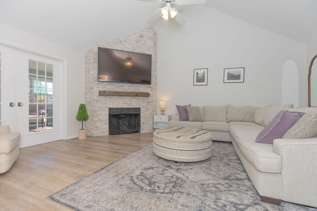 Photo of 2644 Waterstone Drive, Evansville, IN 47725 (MLS # 202619756)