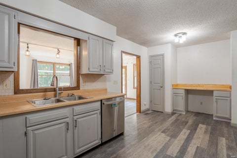 Tiny photo for 1207 Westwood Hills Drive, Evansville, IN 47720 (MLS # 202638689)