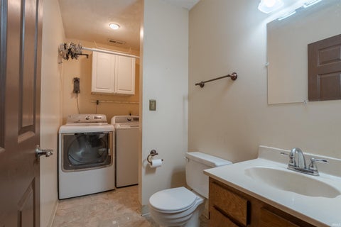 Tiny photo for 1207 Westwood Hills Drive, Evansville, IN 47720 (MLS # 202638689)
