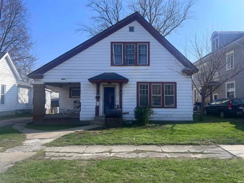 Photo of 709 & 709.5 W Mulberry Street, Kokomo, IN 46901 (MLS # 202512408) Photo of 709 & 709.5 W Mulberry Street, Kokomo, IN 46901 (MLS # 202512408)