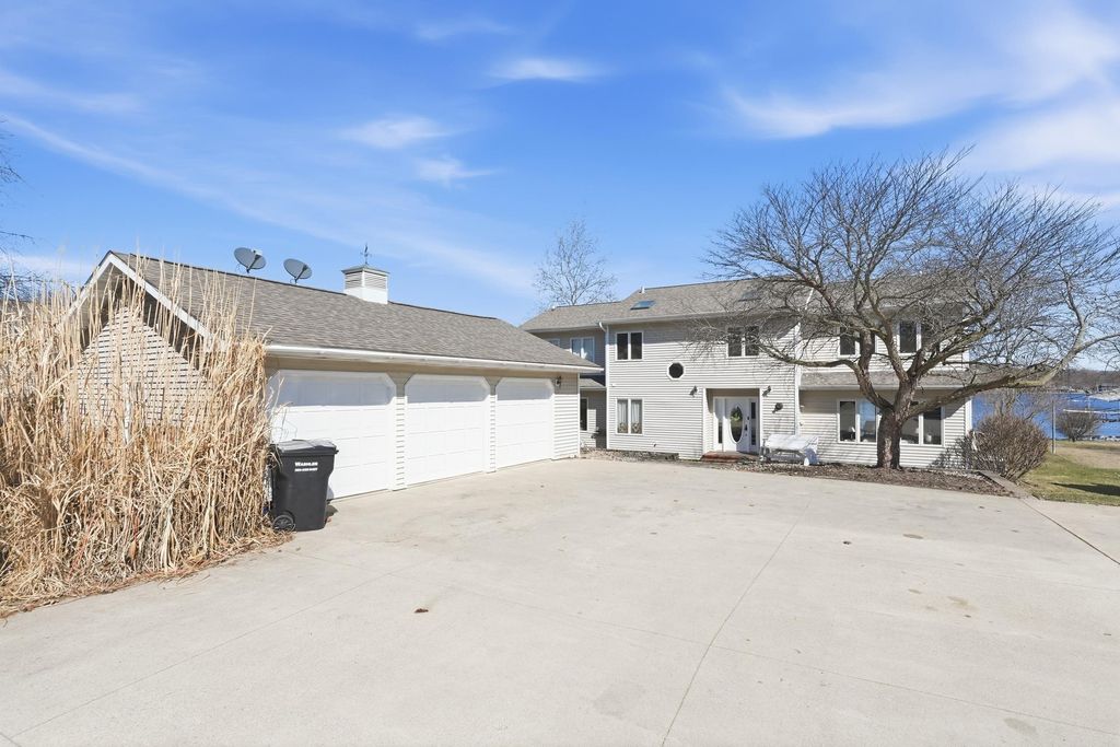 Photo of 3665 S 1185 E, Lagrange, IN 46761 (MLS # 202607997)