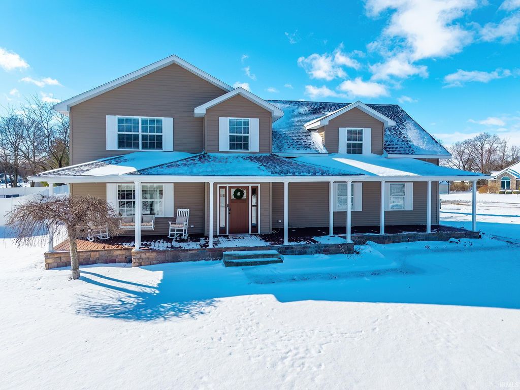 Photo of 4347 E Fox Run Drive, Syracuse, IN 46567 (MLS # 202606028)