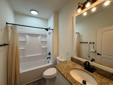 Tiny photo for 2286 N Cooper Unit #D St, Kokomo, IN 46901 (MLS # 202533234)