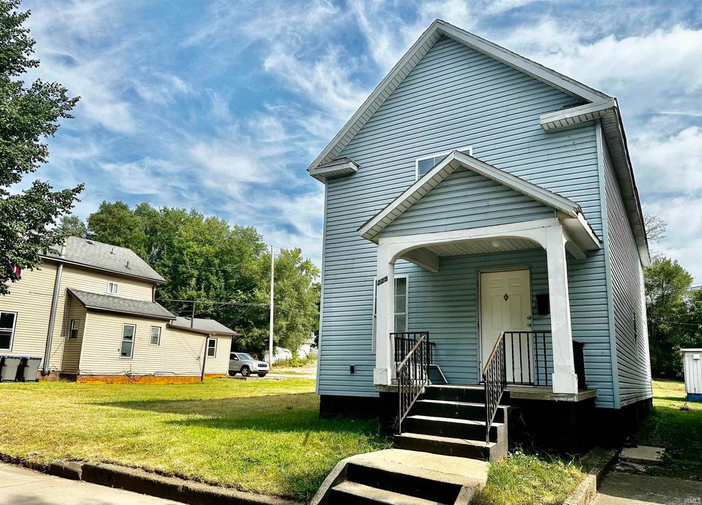 Photo of 225 W Washington St, Elkhart, IN 46516 (MLS # 202611016)