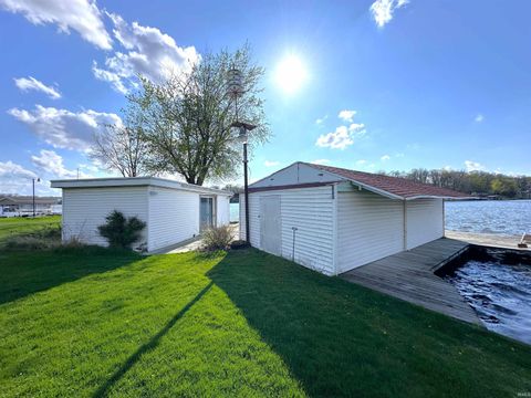 Tiny photo for 10592 N C & C Beach Drive, Monticello, IN 47960 (MLS # 202614007)