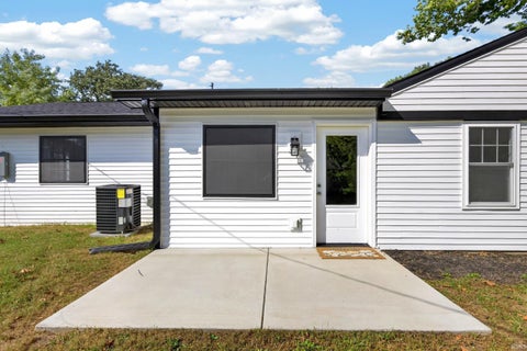 Tiny photo for 17 Brazos Circle, Lafayette, IN 47909 (MLS # 202638526)