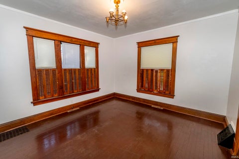 Tiny photo for 1010 Vassar Avenue, South Bend, IN 46616 (MLS # 202643719)