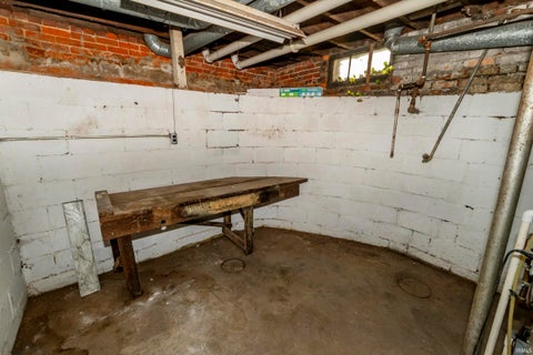 Tiny photo for 1010 Vassar Avenue, South Bend, IN 46616 (MLS # 202643719)