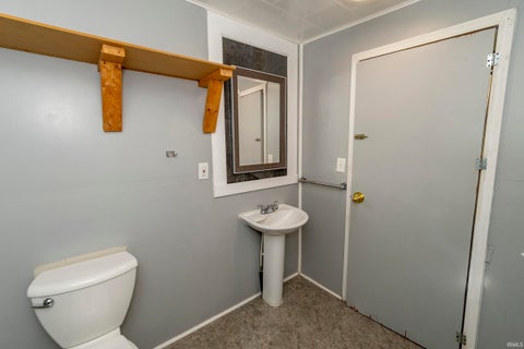 Tiny photo for 1010 Vassar Avenue, South Bend, IN 46616 (MLS # 202643719)