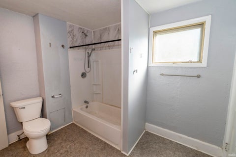 Tiny photo for 1010 Vassar Avenue, South Bend, IN 46616 (MLS # 202643719)