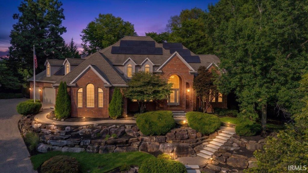 Photo of 5544 Crimson Court, Newburgh, IN 47630 (MLS # 202634629)