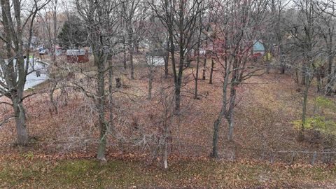 Photo of 946 Sherman Street, Logansport, IN 46947 (MLS # 202546790)