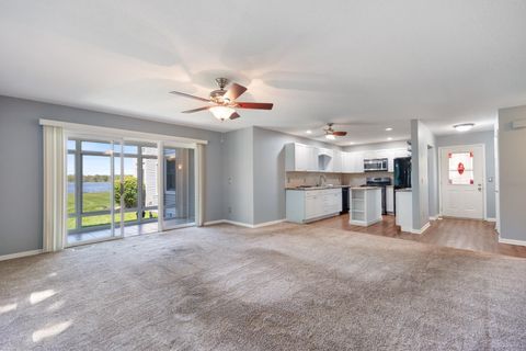 Tiny photo for 800 E Arthur Street #1A, Warsaw, IN 46580 (MLS # 202617745)