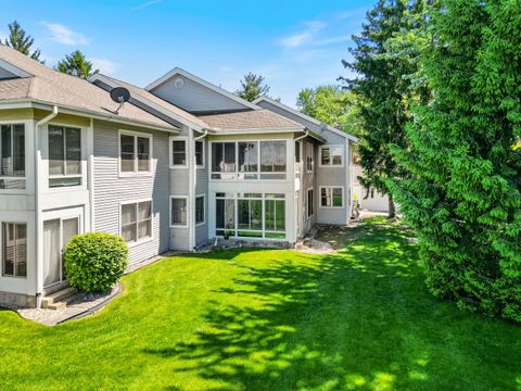 Tiny photo for 800 E Arthur Street #1A, Warsaw, IN 46580 (MLS # 202617745)