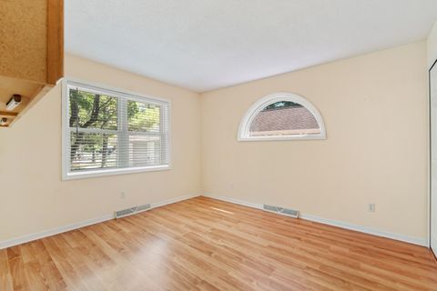Tiny photo for 800 E Arthur Street #1A, Warsaw, IN 46580 (MLS # 202617745)