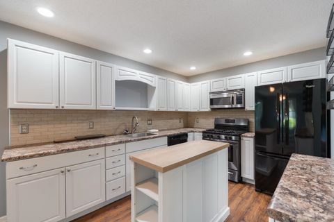 Tiny photo for 800 E Arthur Street #1A, Warsaw, IN 46580 (MLS # 202617745)