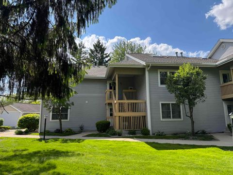 Photo of 800 E Arthur Street #1A, Warsaw, IN 46580 (MLS # 202617745)