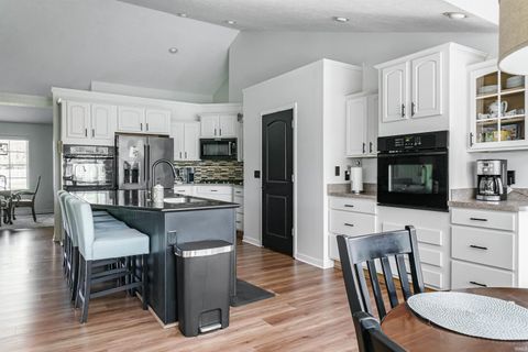 Tiny photo for 56143 Hollingshead Drive, Mishawaka, IN 46545 (MLS # 202618578)