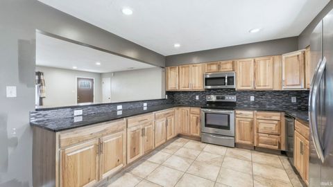 Tiny photo for 14505 Coldwater Road Rd, Fort Wayne, IN 46845 (MLS # 202618747)