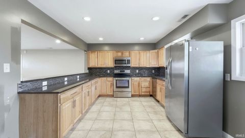 Tiny photo for 14505 Coldwater Road Rd, Fort Wayne, IN 46845 (MLS # 202618747)