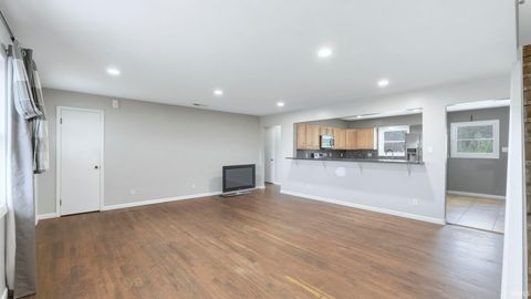 Tiny photo for 14505 Coldwater Road Rd, Fort Wayne, IN 46845 (MLS # 202618747)