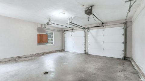 Tiny photo for 14505 Coldwater Road Rd, Fort Wayne, IN 46845 (MLS # 202618747)