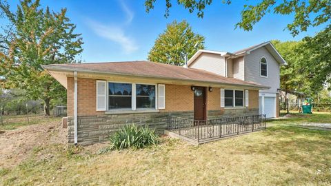 Tiny photo for 14505 Coldwater Road Rd, Fort Wayne, IN 46845 (MLS # 202618747)