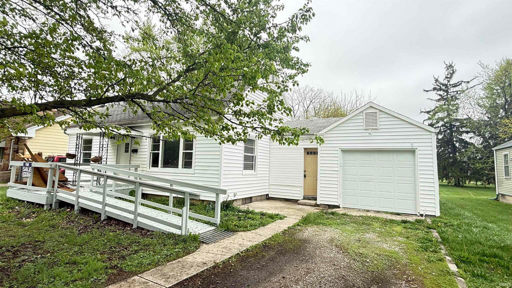 Photo of 5515 Plaza Drive, Fort Wayne, IN 46806 (MLS # 202613815)
