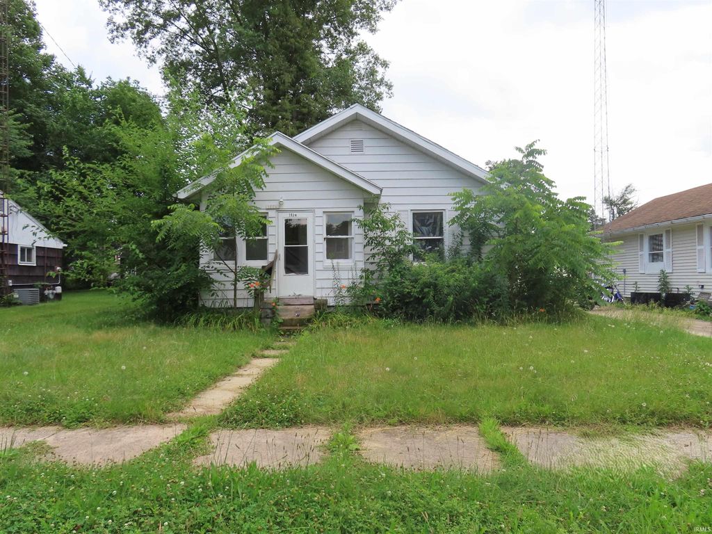 Photo of 1624 E Fox Street, South Bend, IN 46613 (MLS # 202628219)