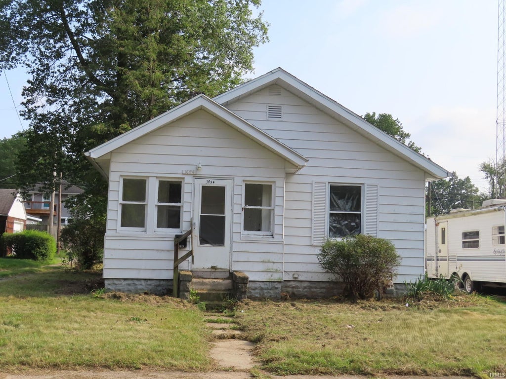 Photo of 1624 E Fox Street, South Bend, IN 46613 (MLS # 202628219)