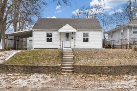 Tiny photo for 1310 Hart Street, Lafayette, IN 47904 (MLS # 202602287)