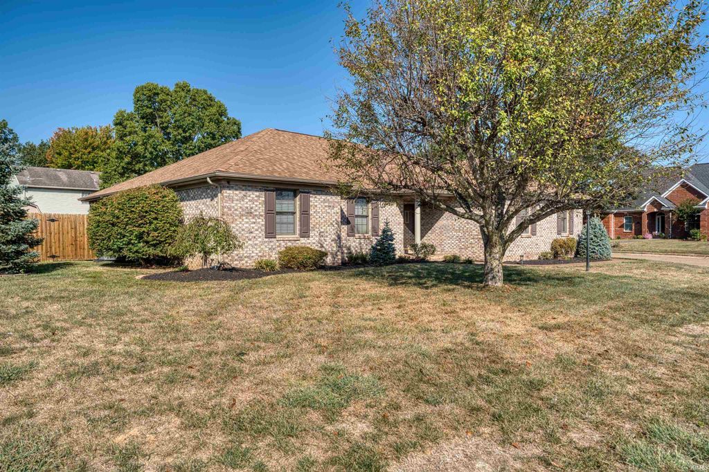 Photo of 6655 Oak View Court, Newburgh, IN 47630 (MLS # 202607062)