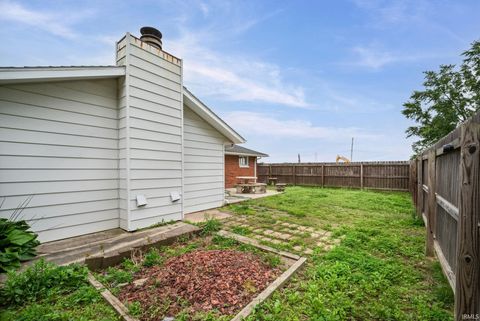 Tiny photo for 3049 S Park Road, Kokomo, IN 46902 (MLS # 202619760)