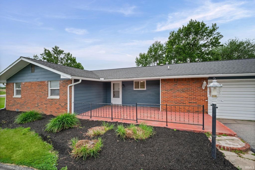 Photo of 3049 S Park Road, Kokomo, IN 46902 (MLS # 202619760)