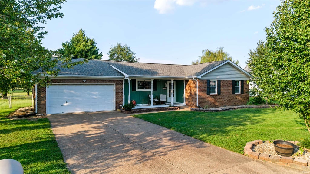 Photo of 6200 Chesapeake Drive, Mount Vernon, IN 47620 (MLS # 202638967)