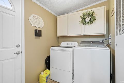 Tiny photo for 2975 W Mohee Road, Hartford City, IN 47348 (MLS # 202612361)