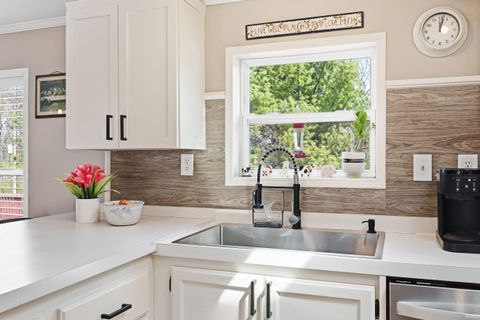 Tiny photo for 2975 W Mohee Road, Hartford City, IN 47348 (MLS # 202612361)