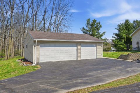 Tiny photo for 2975 W Mohee Road, Hartford City, IN 47348 (MLS # 202612361)