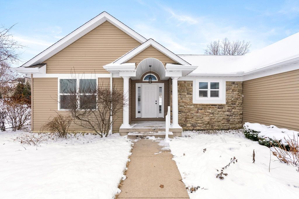 Photo of 331 Salman Drive, Warsaw, IN 46580 (MLS # 202602052)