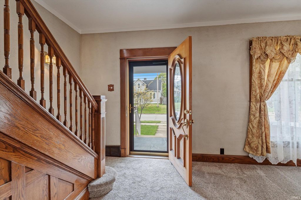 Photo of 538 W 3rd Street, Mishawaka, IN 46544 (MLS # 202617101)