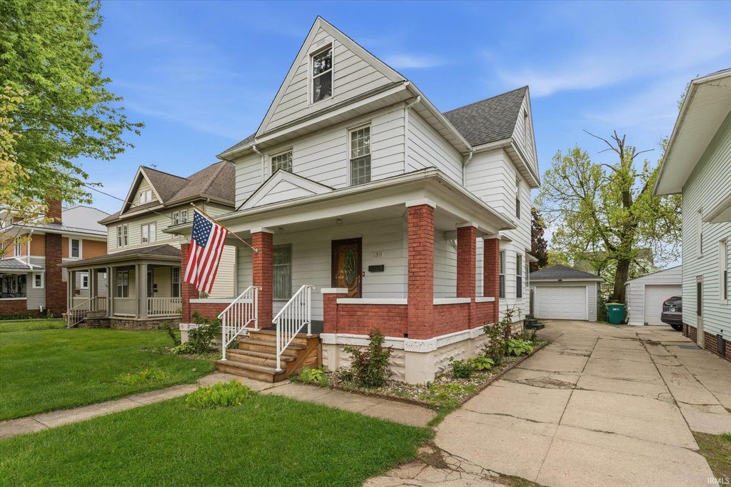 Photo of 538 W 3rd Street, Mishawaka, IN 46544 (MLS # 202617101)