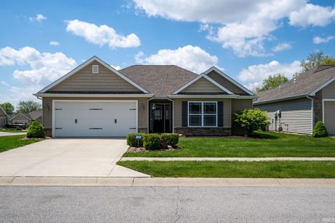 Photo of 1207 Brenton Pass, Fort Wayne, IN 46818 (MLS # 202617902)