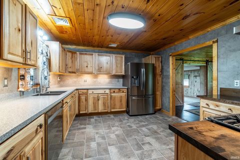 Tiny photo for 2399 N 700 E Road, Akron, IN 46910 (MLS # 202617468)