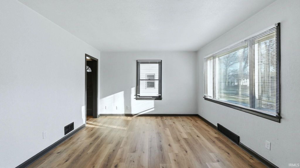 Photo of 3530 Robinwood Drive, Fort Wayne, IN 46806 (MLS # 202607775)