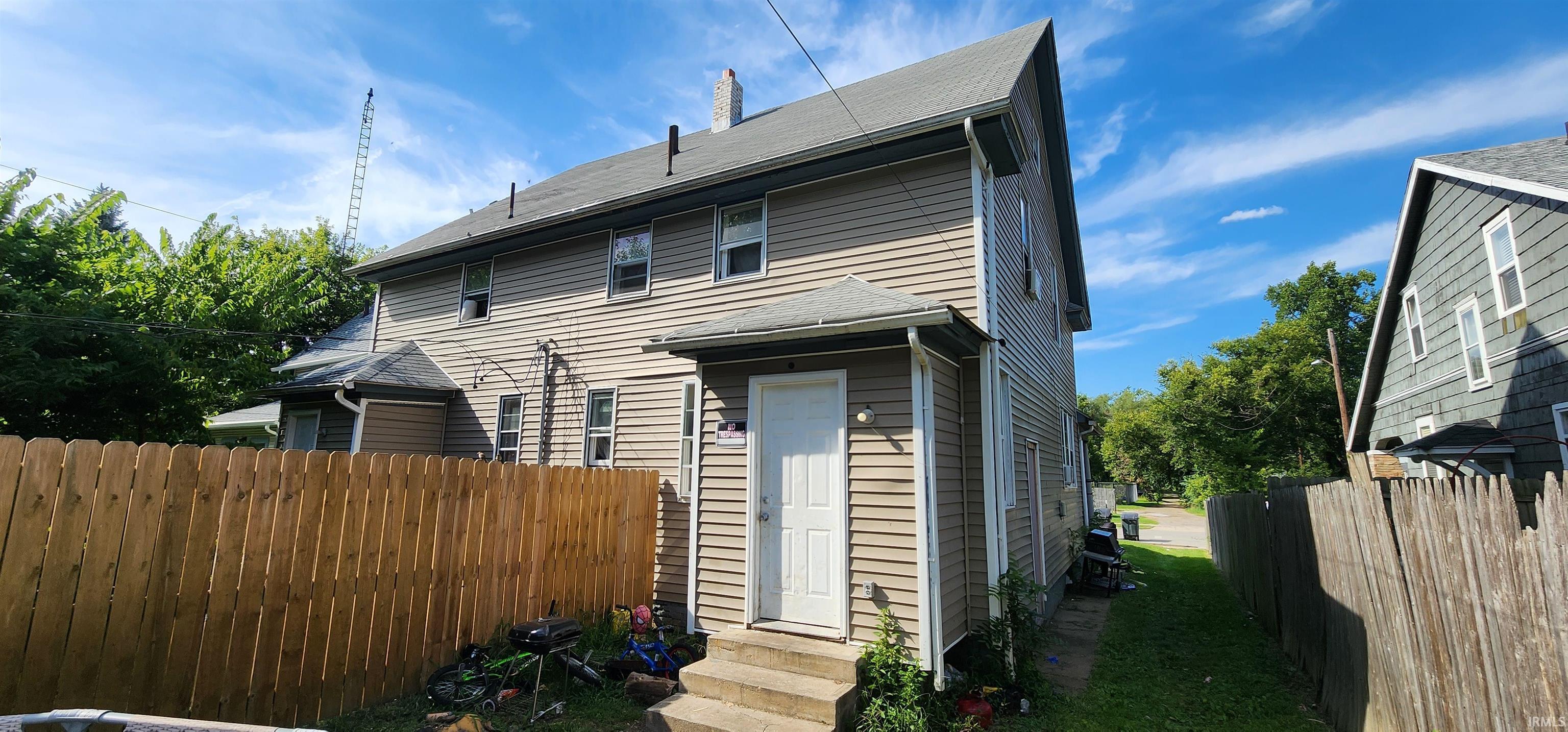 South Bend, Indiana 46613, United States, 6 Bedrooms Bedrooms, ,2 BathroomsBathrooms,Residential,Active,201889