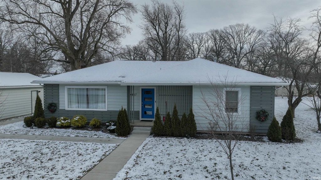 Photo of 907 O Connor Boulevard, Monticello, IN 47960 (MLS # 202601676)