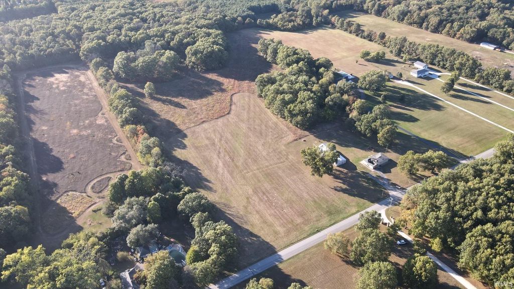 Photo of 1505 S Roosevelt Road, Knox, IN 46534 (MLS # 202540981)