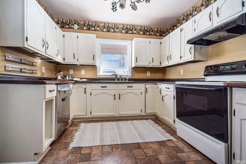 Tiny photo for 226 W 3rd Street, Peru, IN 46970 (MLS # 202607774)