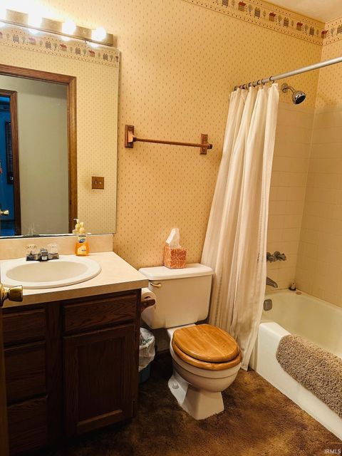 Tiny photo for 2486 E 375 N Road, Rochester, IN 46975 (MLS # 202603852)